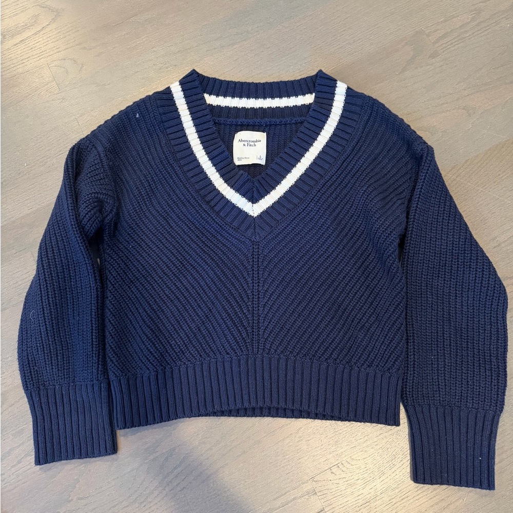 Abercrombie & Fitch Navy and White V-Neck Sweater